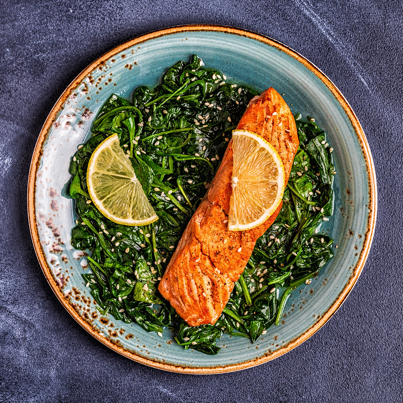 grilled-salmon-with-spinach